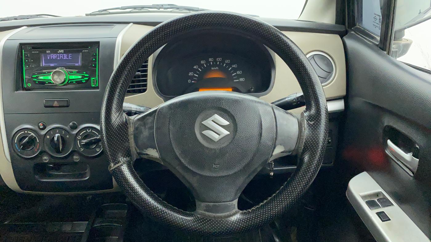 2015 Maruti Wagon R 1.0 LXI CNG, CNG, Manual, 85,038 km, Steering Wheel Close Up