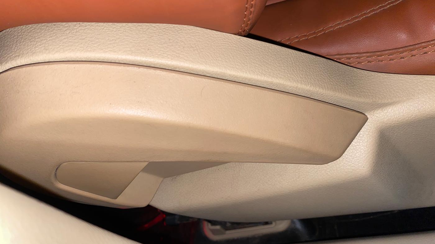 2015 Ford Figo Aspire TREND 1.2 PETROL, Petrol, Manual, 15,107 km, Driver Side Adjustment Panel