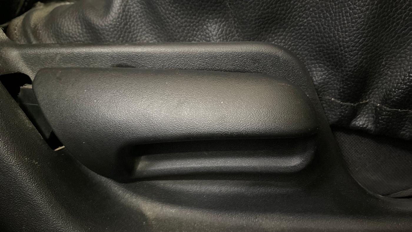 2015 Maruti Swift VXI, Petrol, Manual, 1,06,754 km, Driver Side Adjustment Panel