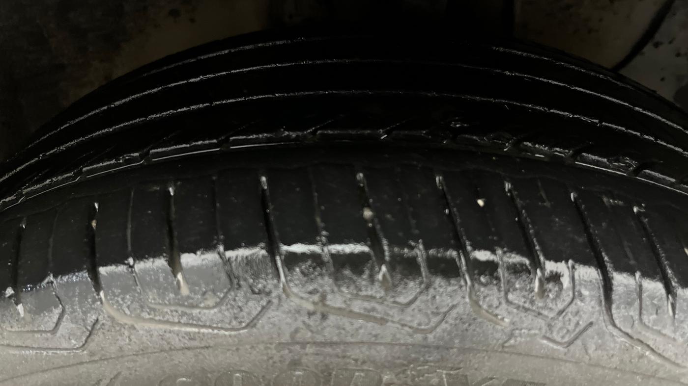 2018 Hyundai Elite i20 ASTA 1.2 (O), CNG, Manual, 1,15,452 km, Right Front Tyre Tread