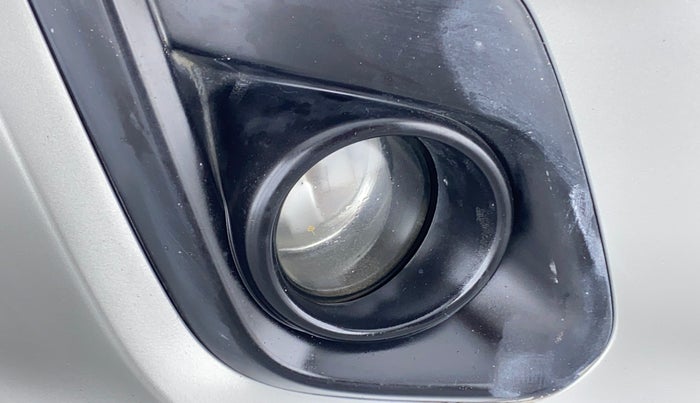 2014 Maruti Ertiga ZXI, Petrol, Manual, 60,849 km, Right fog light - Not working/Broken