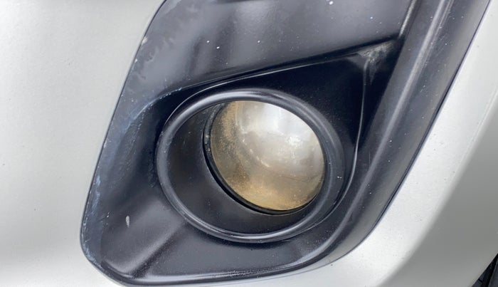2014 Maruti Ertiga ZXI, Petrol, Manual, 60,849 km, Left fog light - Not working/Broken