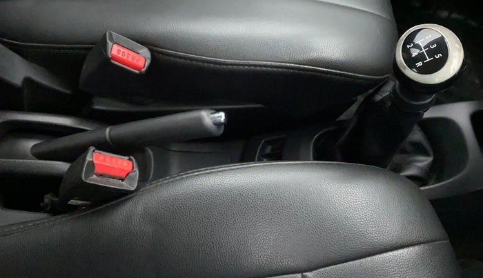 2016 Maruti Wagon R 1.0 VXI OPT, Petrol, Manual, 52,356 km, Gear Lever