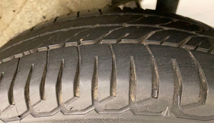 2016 Maruti Wagon R 1.0 VXI OPT, Petrol, Manual, 52,356 km, Left Rear Tyre Tread