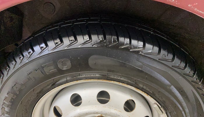 2013 Hyundai i10 MAGNA 1.1, Petrol, Manual, 53,261 km, Right Rear Tyre Tread