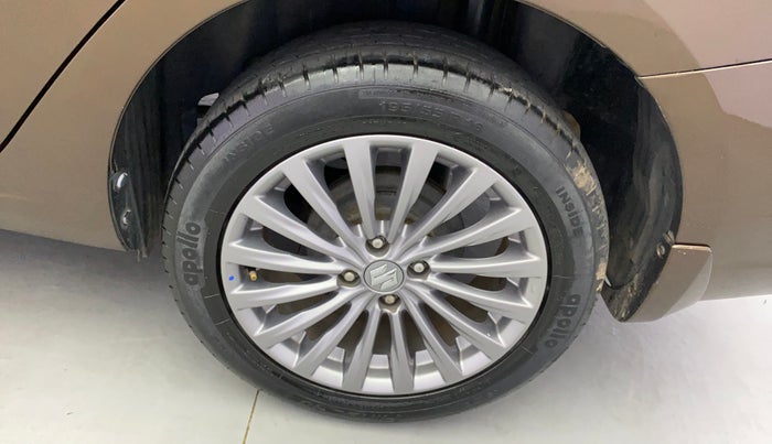 2016 Maruti Ciaz ZXI+, Petrol, Manual, 90,656 km, Left Rear Wheel
