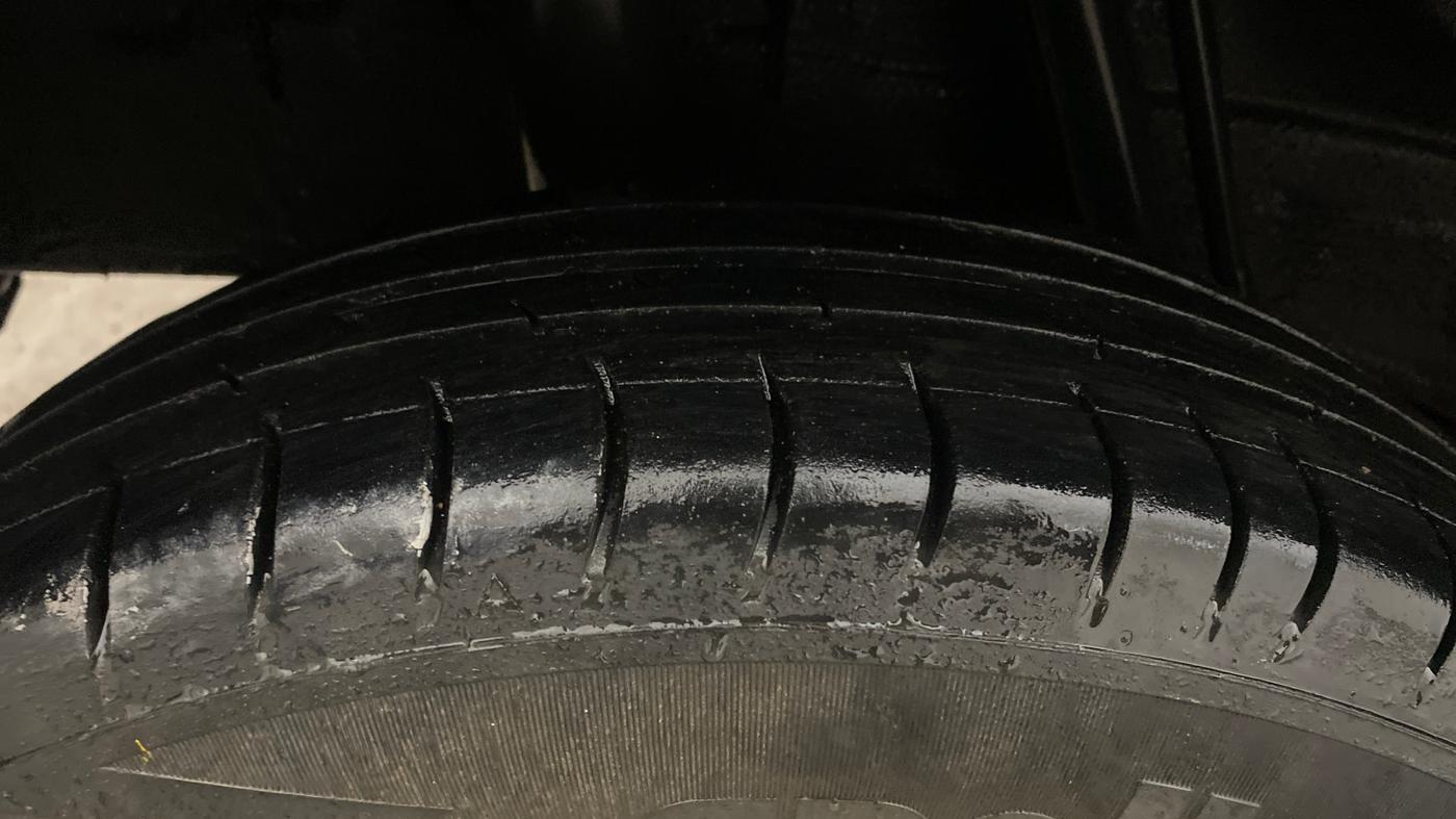 2018 Renault Kwid RXT 1.0 (O), Petrol, Manual, 93,378 km, Right Rear Tyre Tread