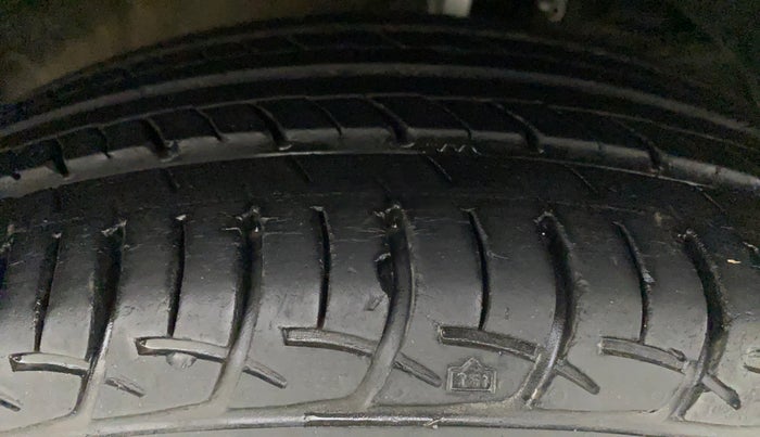 2019 Maruti Baleno DELTA PETROL 1.2, Petrol, Manual, 29,519 km, Right Front Tyre Tread