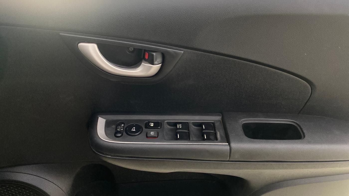 2018 Honda BR-V 1.5L I-VTEC V CVT, Petrol, Automatic, 75,362 km, Driver Side Door Panels Control