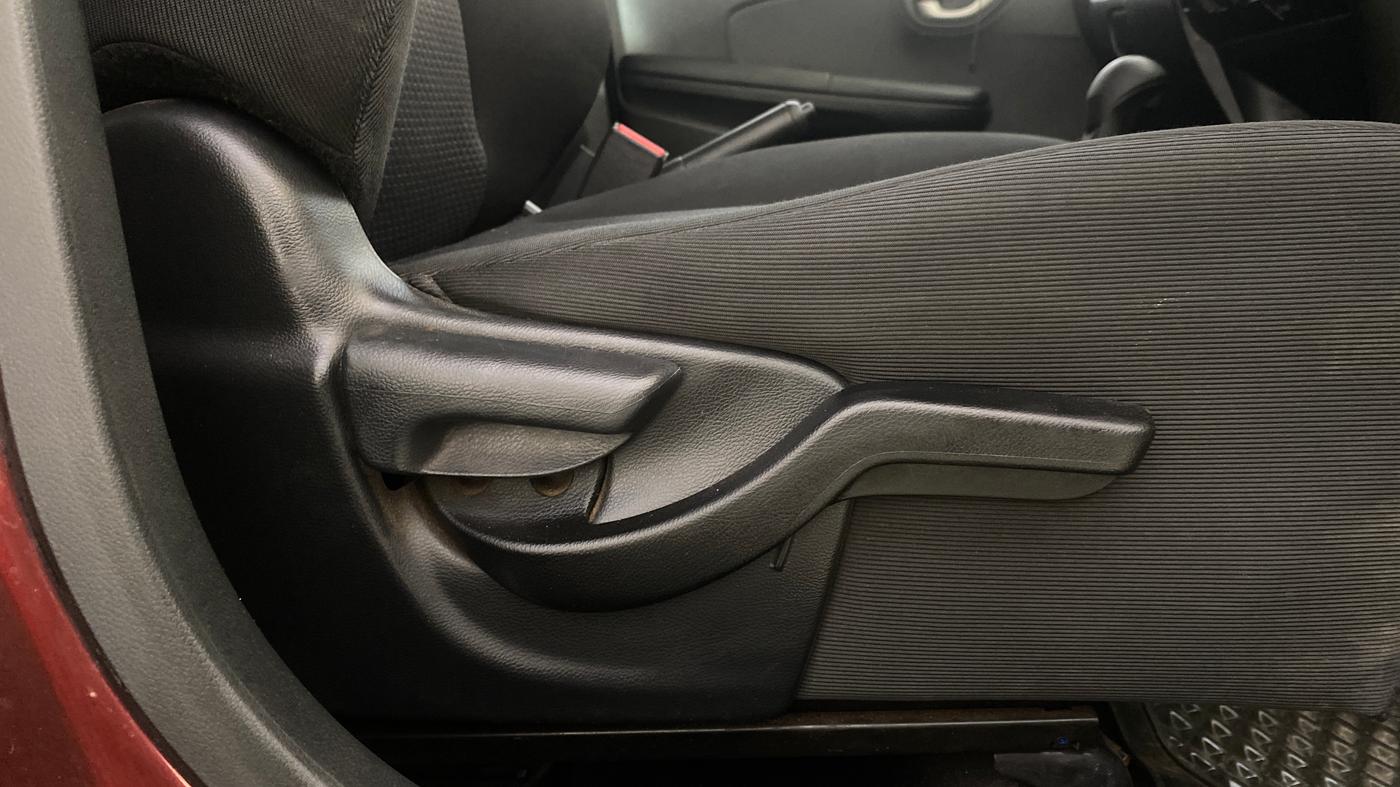 2018 Honda BR-V 1.5L I-VTEC V CVT, Petrol, Automatic, 75,362 km, Driver Side Adjustment Panel