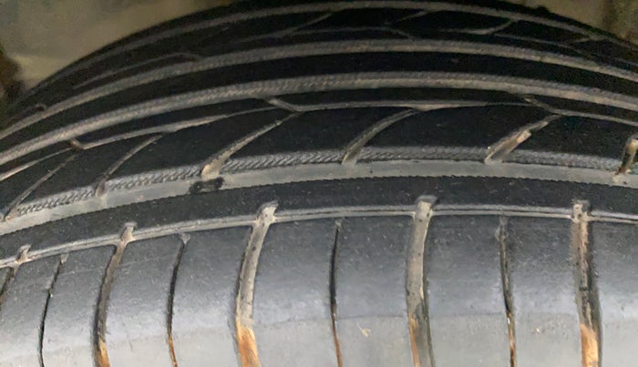2017 Honda Jazz 1.2L I-VTEC V AT, Petrol, Automatic, 51,643 km, Left Front Tyre Tread