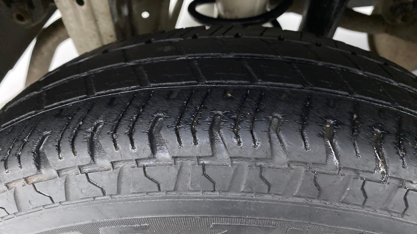 2016 Maruti Alto 800 LXI, Petrol, Manual, 37,744 km, Right Rear Tyre Tread