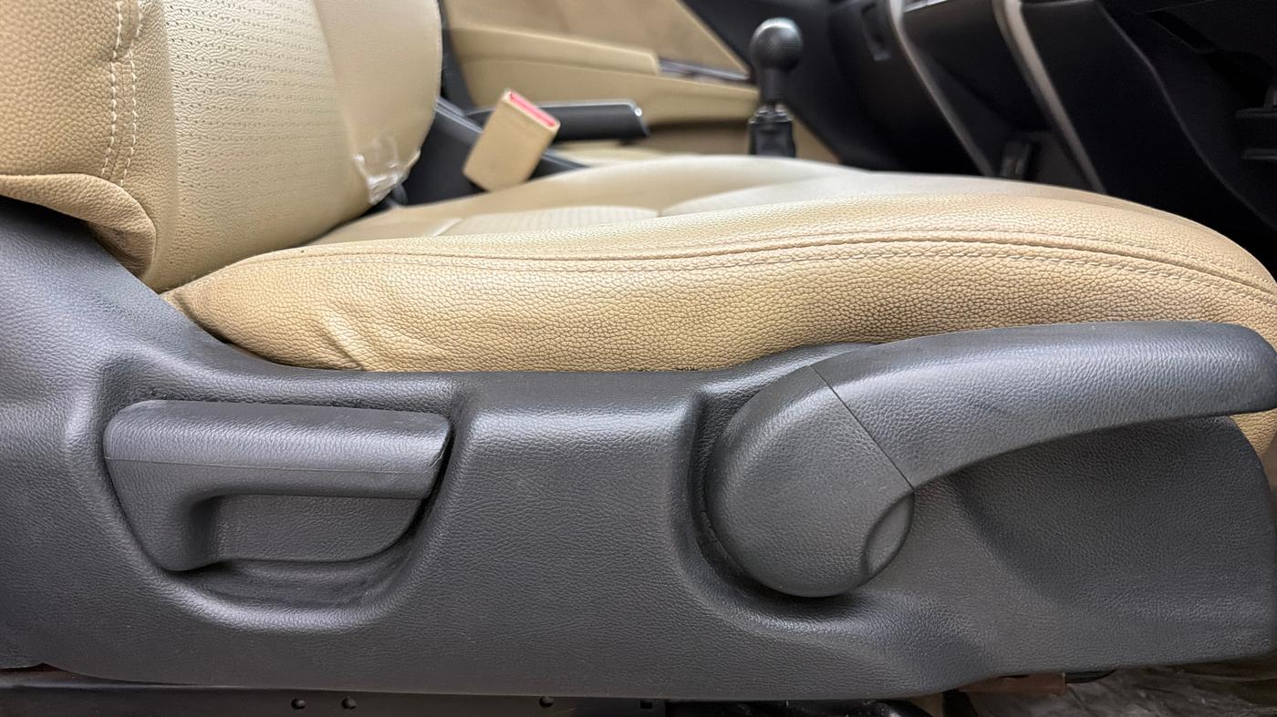 2014 Honda City 1.5L I-VTEC SV, Petrol, Manual, 78,099 km, Driver Side Adjustment Panel