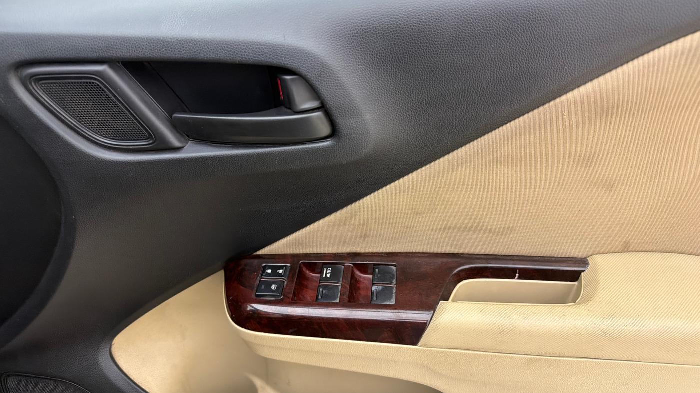 2014 Honda City 1.5L I-VTEC SV, Petrol, Manual, 78,099 km, Driver Side Door Panels Control