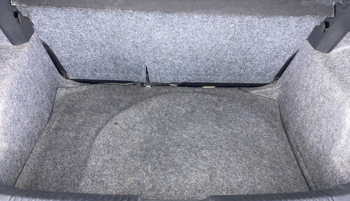 2014 Volkswagen Polo HIGHLINE1.2L PETROL, Petrol, Manual, 75,289 km, Boot Inside