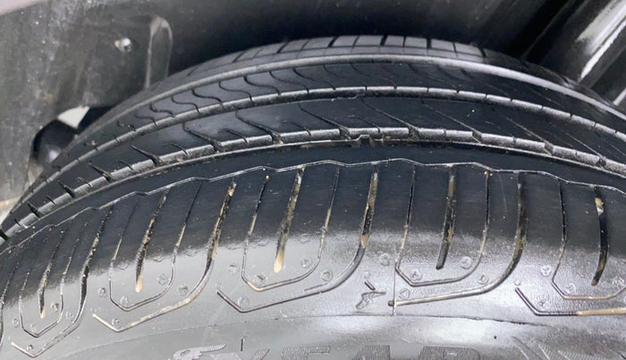 2014 Volkswagen Polo HIGHLINE1.2L PETROL, Petrol, Manual, 75,289 km, Left Rear Tyre Tread