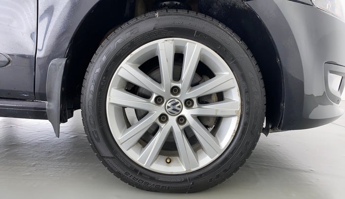 2014 Volkswagen Polo HIGHLINE1.2L PETROL, Petrol, Manual, 75,289 km, Right Front Wheel