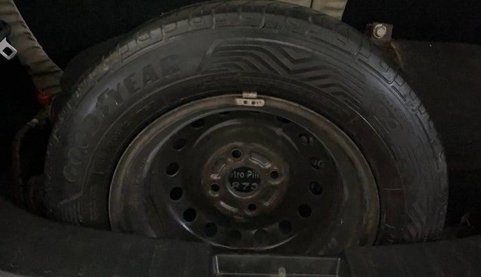 2016 Maruti Wagon R 1.0 LXI, CNG, Manual, 30,207 km, Spare Tyre