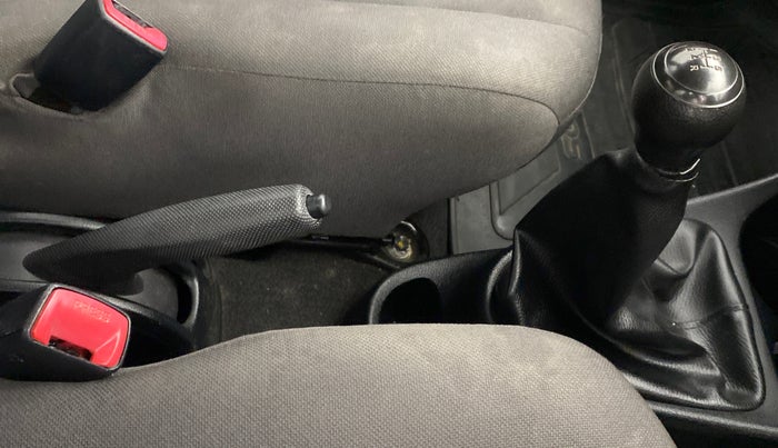 2011 Toyota Etios V, Petrol, Manual, 45,602 km, Gear Lever