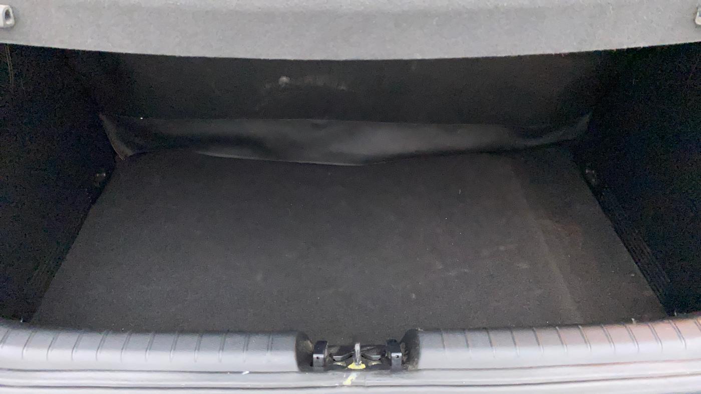 2021 Hyundai NEW I20 ASTA (O) 1.2 MT, Petrol, Manual, 31,974 km, Boot Inside