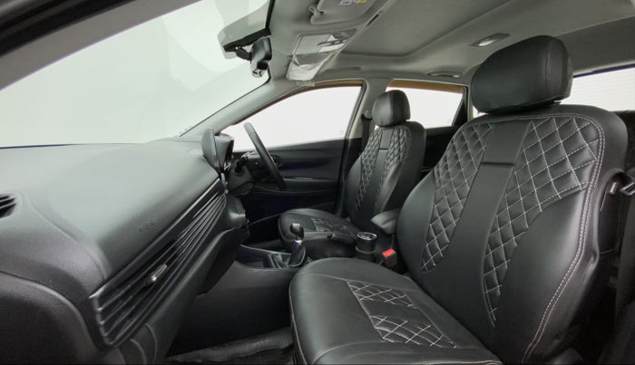 2021 Hyundai NEW I20 ASTA (O) 1.2 MT, Petrol, Manual, 31,974 km, Right Side Front Door Cabin