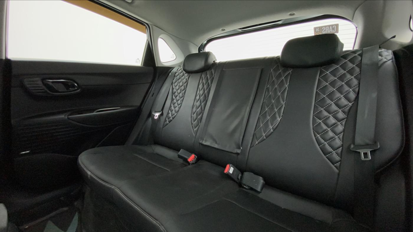 2021 Hyundai NEW I20 ASTA (O) 1.2 MT, Petrol, Manual, 31,974 km, Right Side Rear Door Cabin