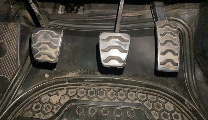 2016 Hyundai i20 Active 1.2 S, Petrol, Manual, 1,13,687 km, Pedals