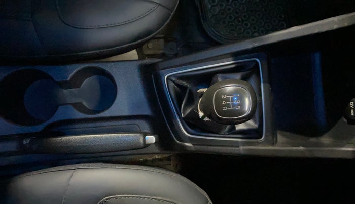 2016 Hyundai i20 Active 1.2 S, Petrol, Manual, 1,13,687 km, Gear Lever