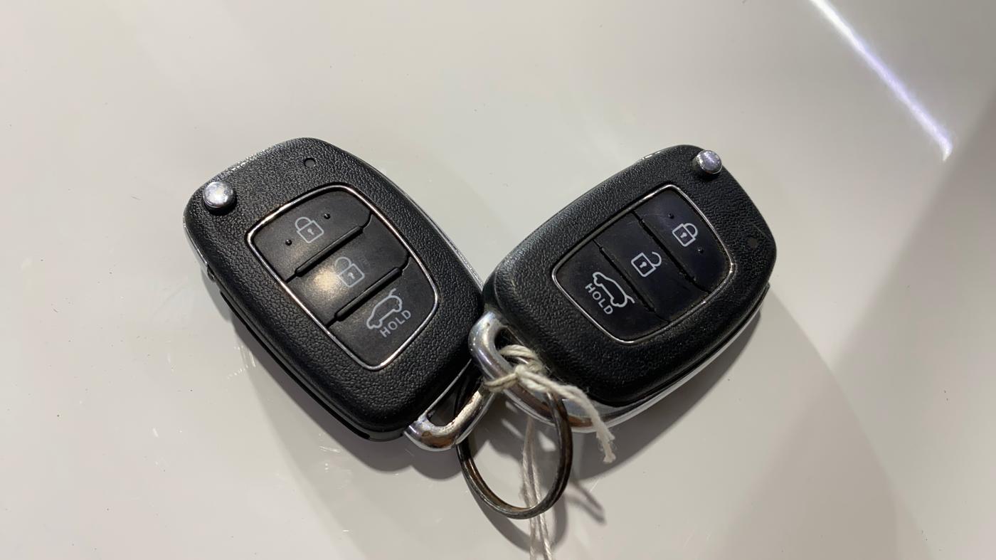 2016 Hyundai i20 Active 1.2 S, Petrol, Manual, 1,13,709 km, Key Close Up