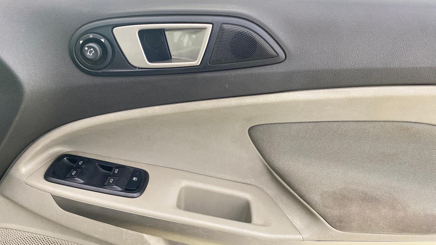 2014 Ford Ecosport TITANIUM 1.5L DIESEL, Diesel, Manual, 1,28,745 km, Driver Side Door Panels Control