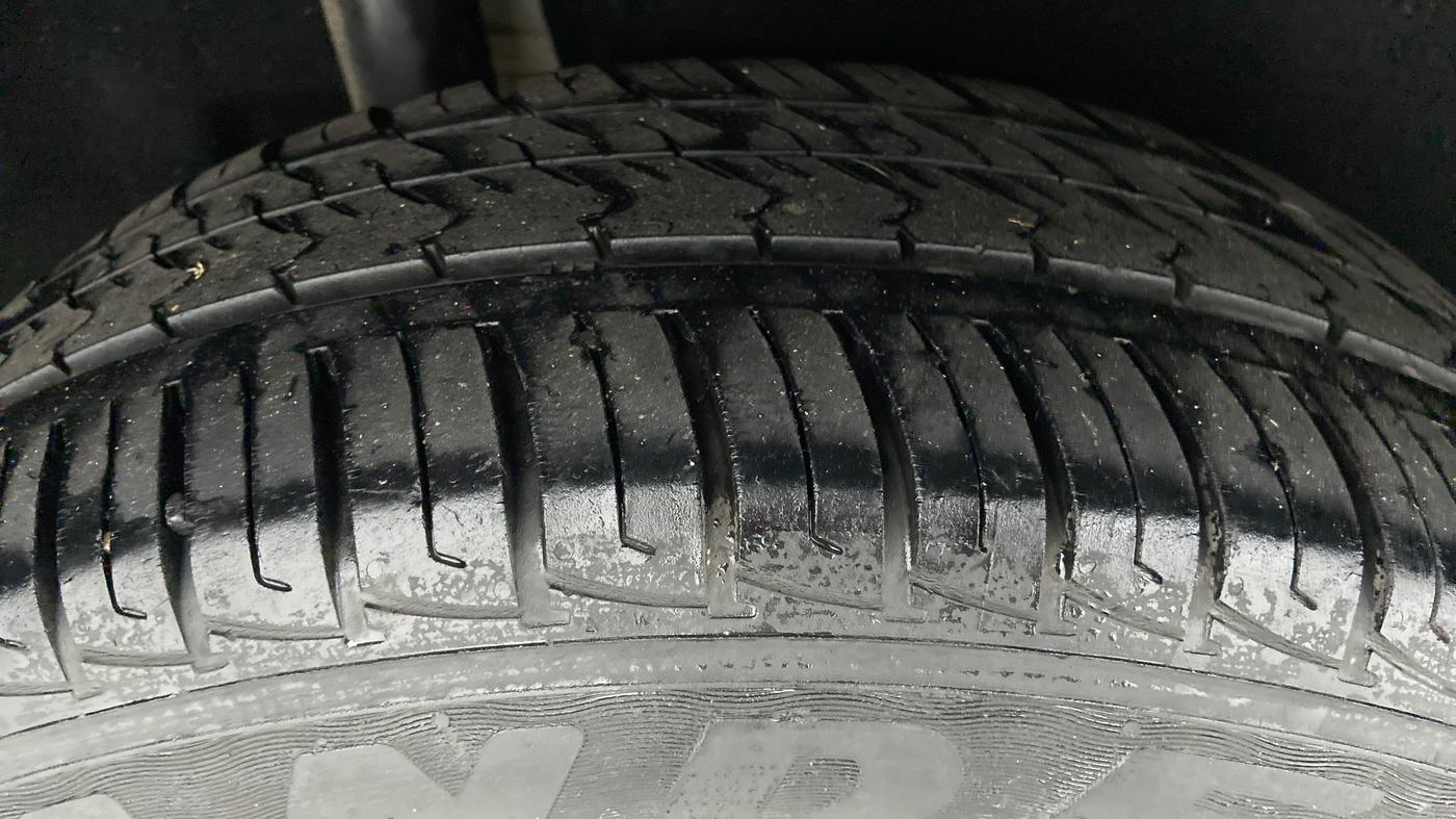 2019 Maruti Vitara Brezza VDI, Diesel, Manual, 29,523 km, Right Rear Tyre Tread