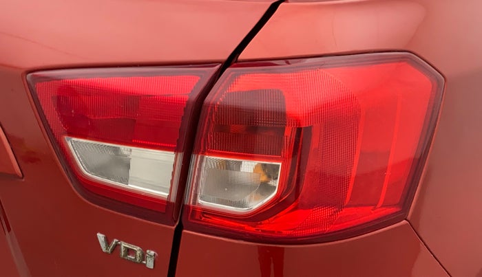 2017 Maruti Vitara Brezza VDI (O), Diesel, Manual, 93,577 km, Right tail light - Faded