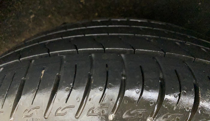 2017 Maruti Vitara Brezza VDI (O), Diesel, Manual, 93,577 km, Left Rear Tyre Tread