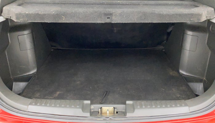 2017 Maruti Vitara Brezza VDI (O), Diesel, Manual, 93,577 km, Boot Inside