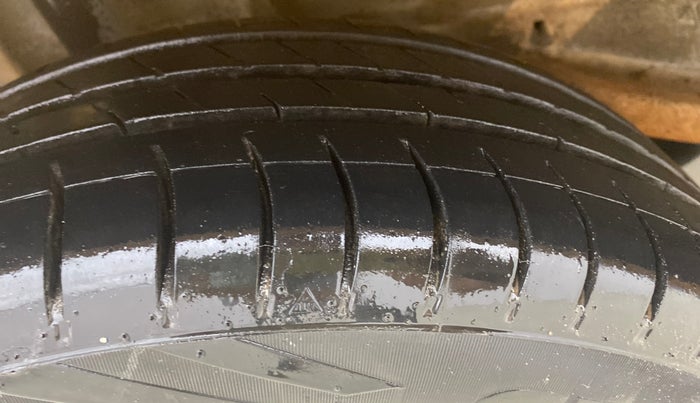 2018 Tata Tiago XT PETROL, Petrol, Manual, 72,539 km, Right Rear Tyre Tread