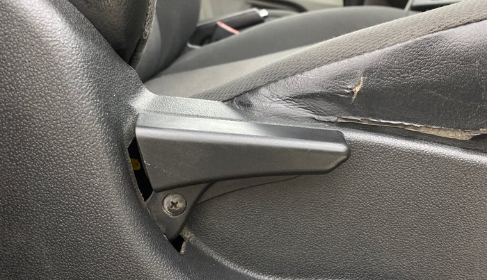 2018 Tata Tiago XT PETROL, Petrol, Manual, 72,539 km, Driver Side Adjustment Panel