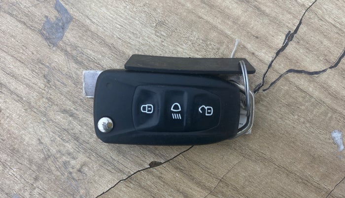 2018 Tata Tiago XT PETROL, Petrol, Manual, 72,539 km, Key Close Up