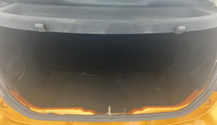 2018 Tata Tiago XT PETROL, Petrol, Manual, 72,539 km, Boot Inside