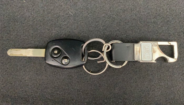 2017 Honda Brio VX AT, Petrol, Automatic, 44,314 km, Key Close Up