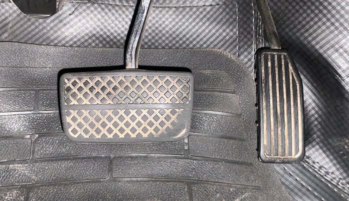 2017 Honda Brio VX AT, Petrol, Automatic, 44,314 km, Pedals