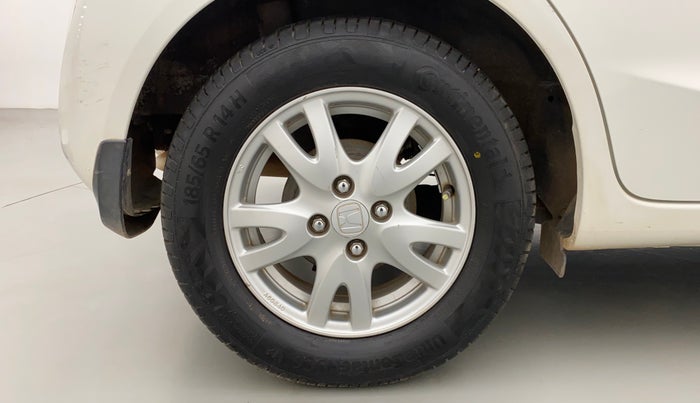 2017 Honda Brio VX AT, Petrol, Automatic, 44,314 km, Right Rear Wheel