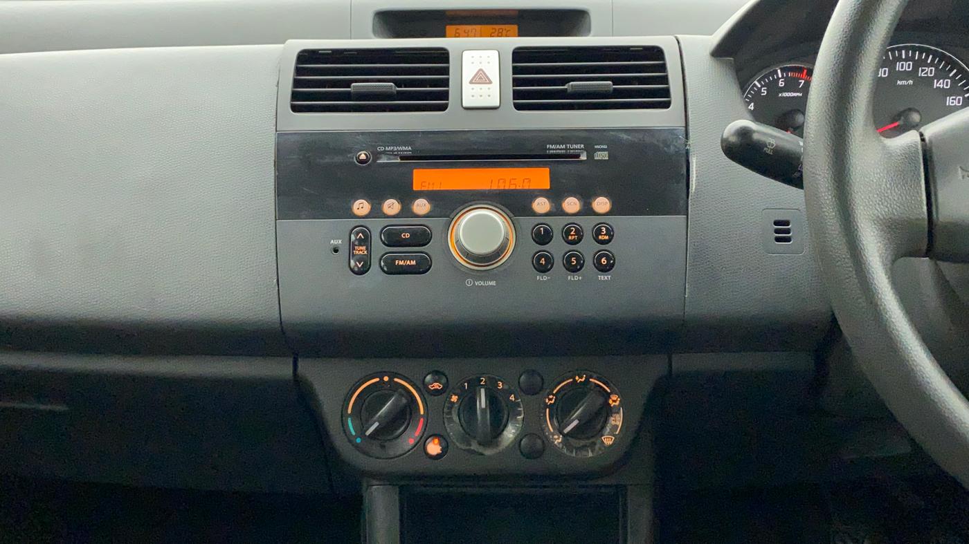 2010 Maruti Swift Dzire VXI, Petrol, Manual, 422 km, Air Conditioner