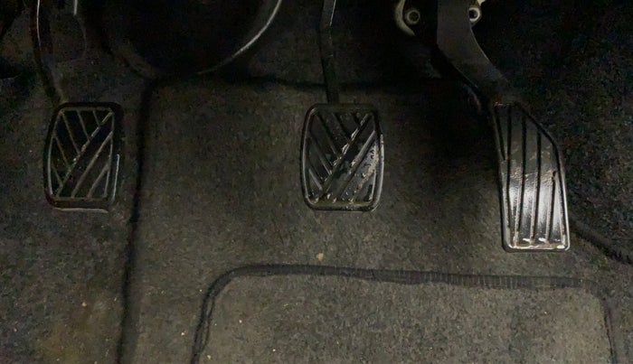 2010 Maruti Swift Dzire VXI, Petrol, Manual, 422 km, Pedals