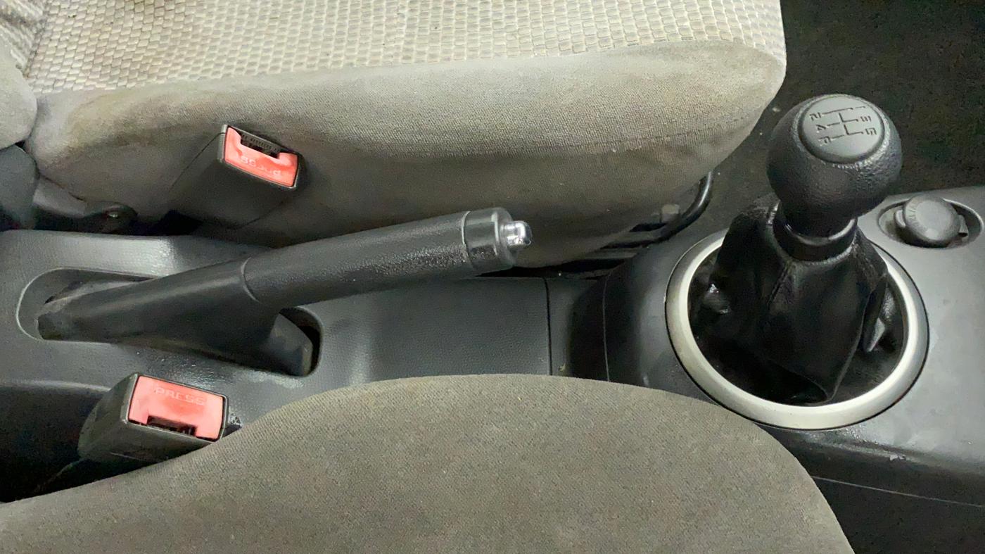 2010 Maruti Swift Dzire VXI, Petrol, Manual, 422 km, Gear Lever