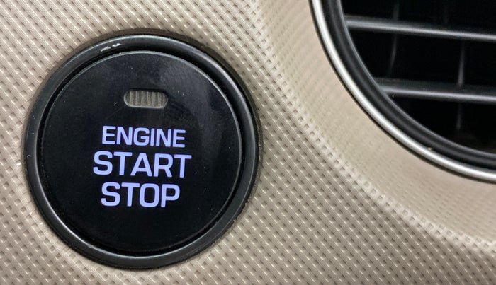2016 Hyundai Grand i10 ASTA 1.2 KAPPA VTVT, Petrol, Manual, 67,449 km, Keyless Start/ Stop Button