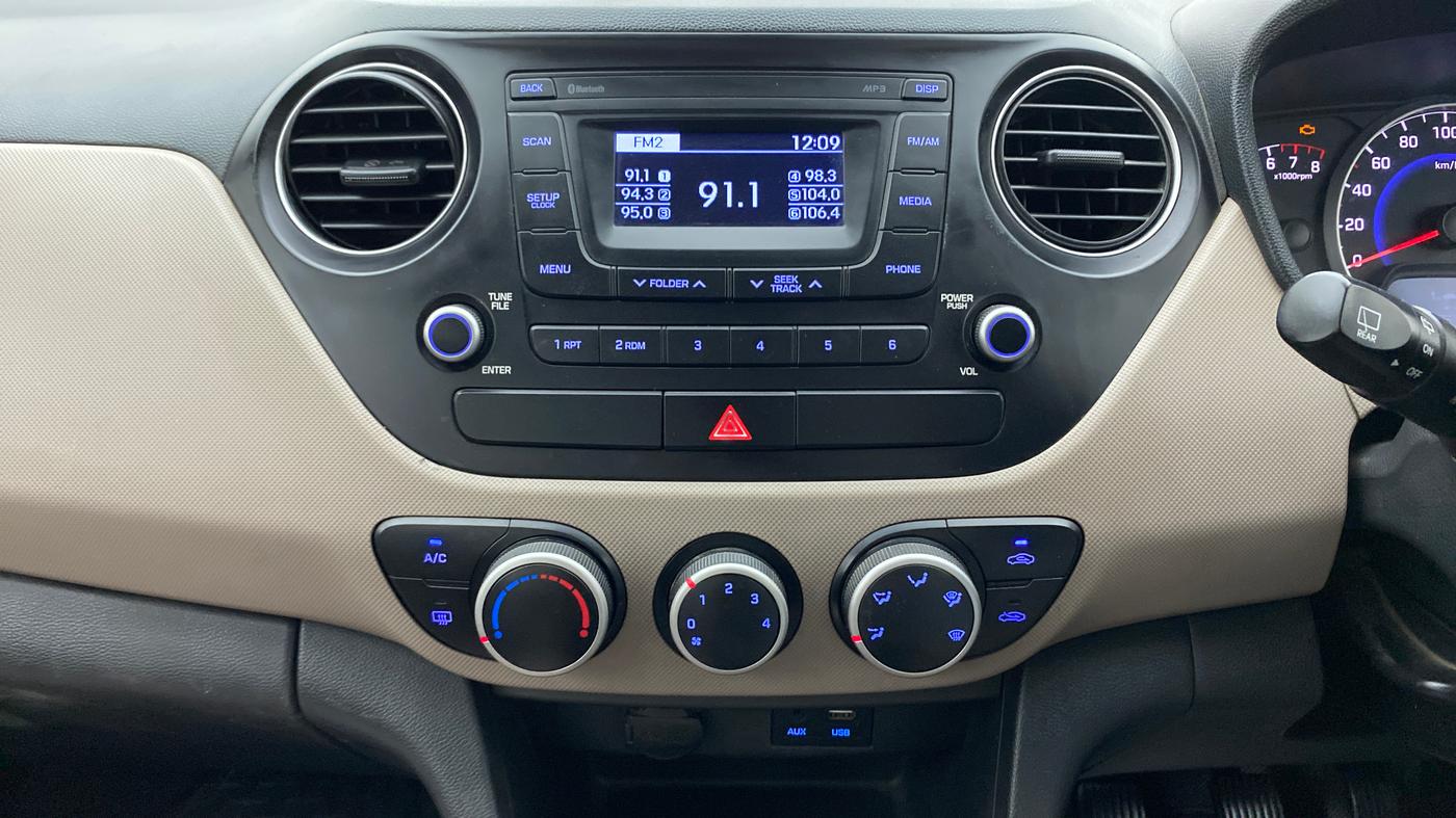 2016 Hyundai Grand i10 ASTA 1.2 KAPPA VTVT, Petrol, Manual, 67,449 km, Air Conditioner