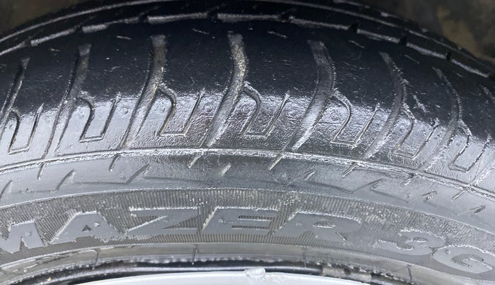 2013 Maruti Wagon R 1.0 VXI, Petrol, Manual, 29,857 km, Right Front Tyre Tread