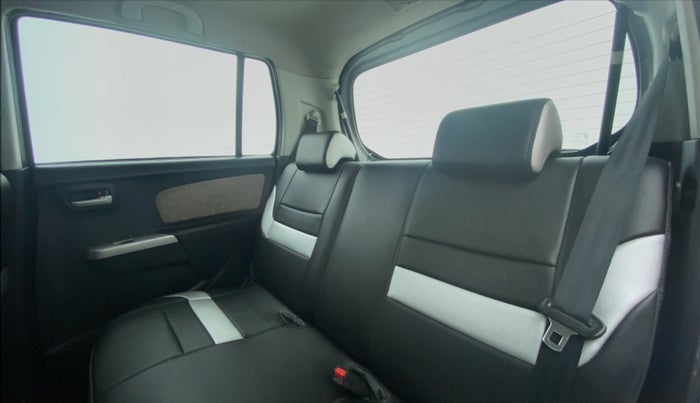 2013 Maruti Wagon R 1.0 VXI, Petrol, Manual, 29,857 km, Right Side Door Cabin View