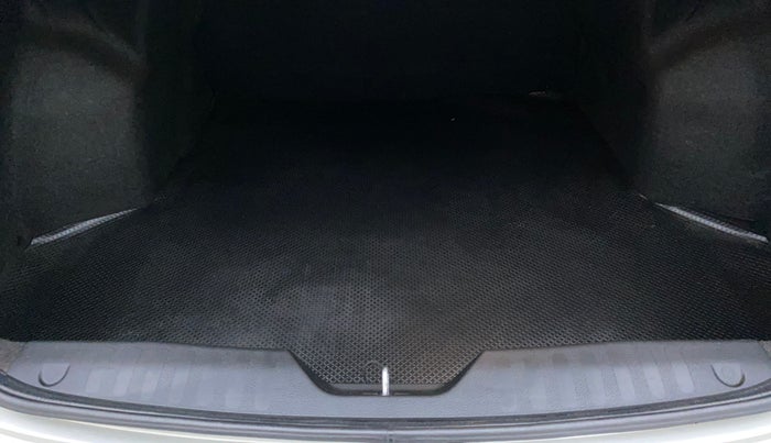 2017 Maruti Ciaz S 1.4 MT PETROL, Petrol, Manual, 89,757 km, Boot Inside
