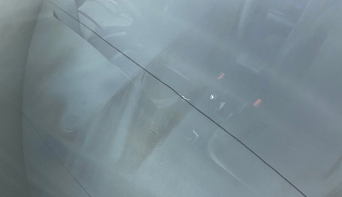 2017 Maruti Ciaz S 1.4 MT PETROL, Petrol, Manual, 89,757 km, Front windshield - Minor spot on windshield